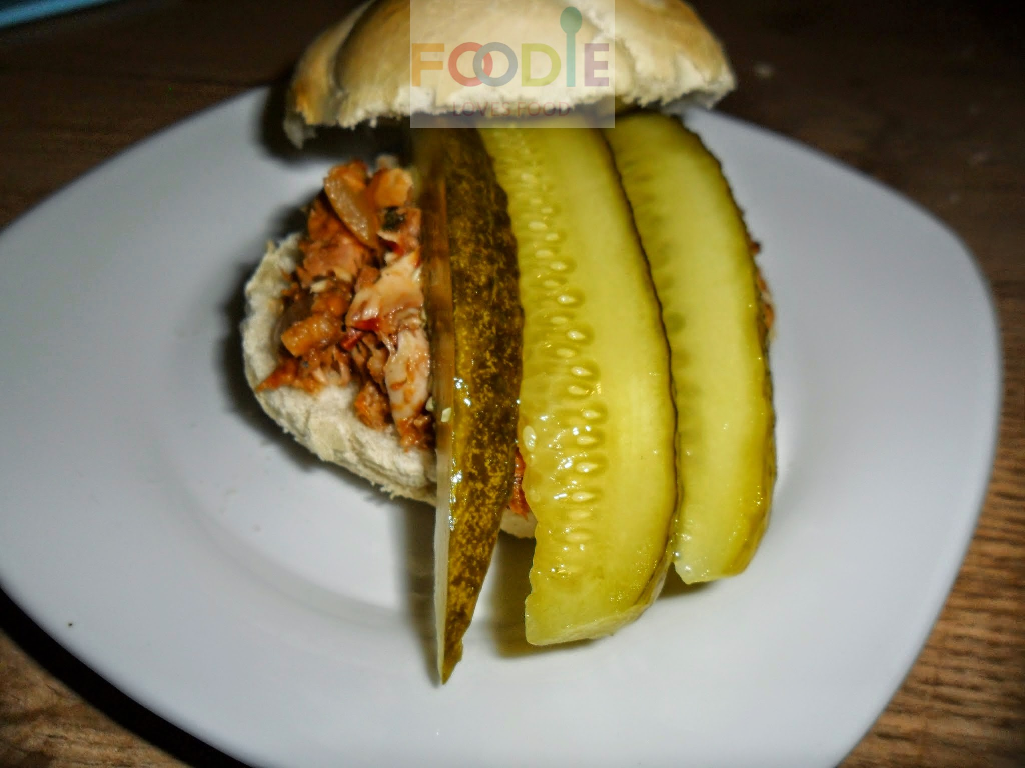 Cinnamon-pecan of nutella rolls